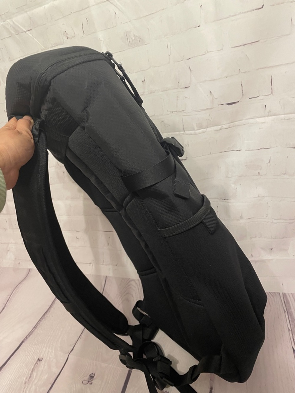 LuLulemon Room To Roam Backpack 23L - Picture 13 of 15